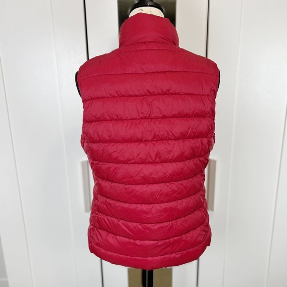 GAP Red Quilted Vest - Picture 5 of 10